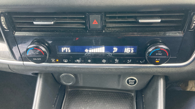 Nissan Qashqai 1.3 DiG-T MH N-Connecta 5dr Petrol Hatchback